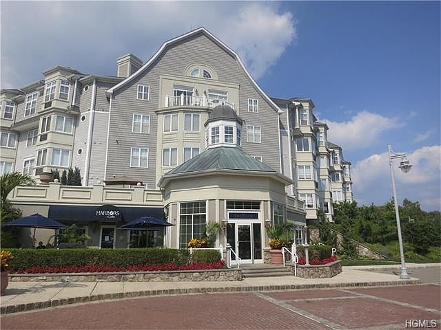 1st image of 1111 Round Pointe Dr