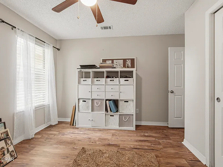 855 Mande Ct — Photo 36