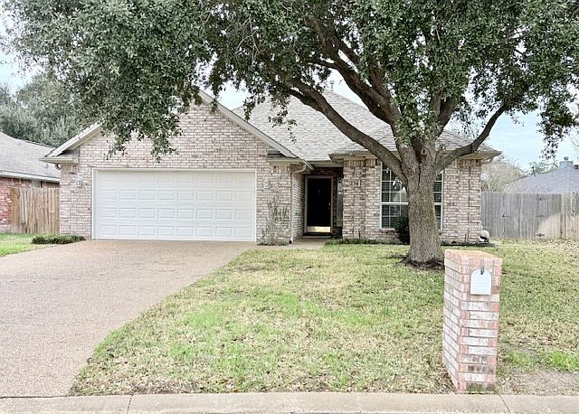 1st image of 234 Stuttgart Cir