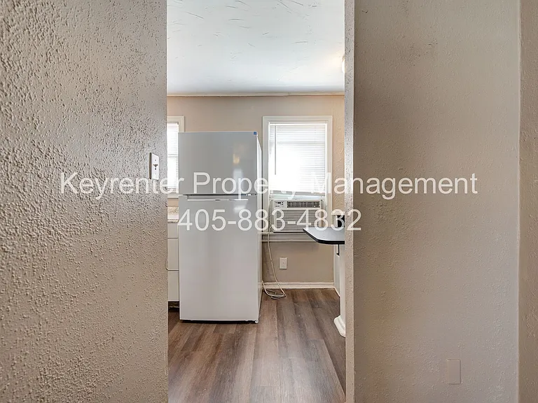 SW 27th St Complex — Photo 35