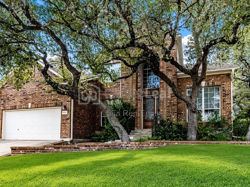 9818 Selbourne Ln