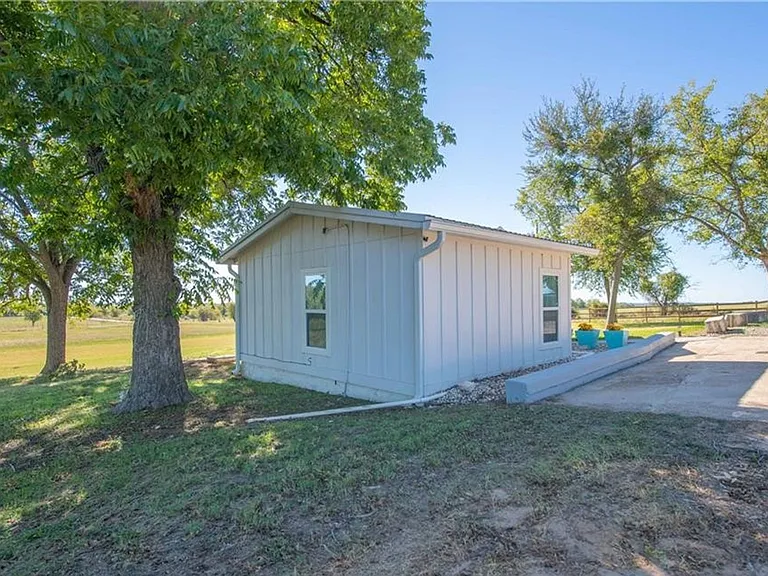 12802 County Line Rd — Photo 28