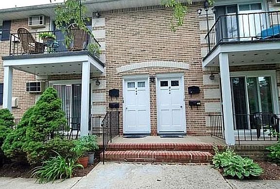 2nd image of 320 South St APT 4F