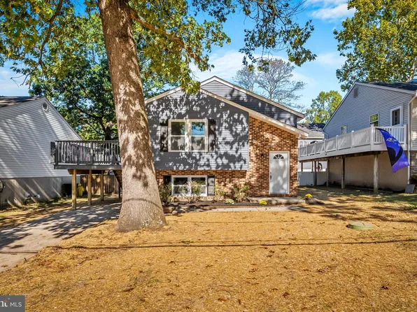 654 209th St, Pasadena, MD 21122