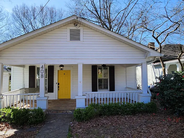 408 Deering Rd NW — Photo 1