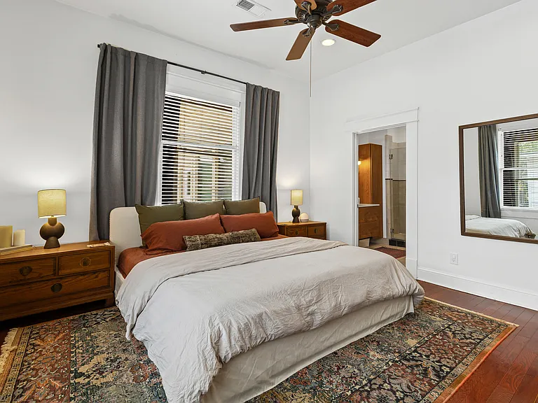 2260 Fairmount Ave — Photo 17