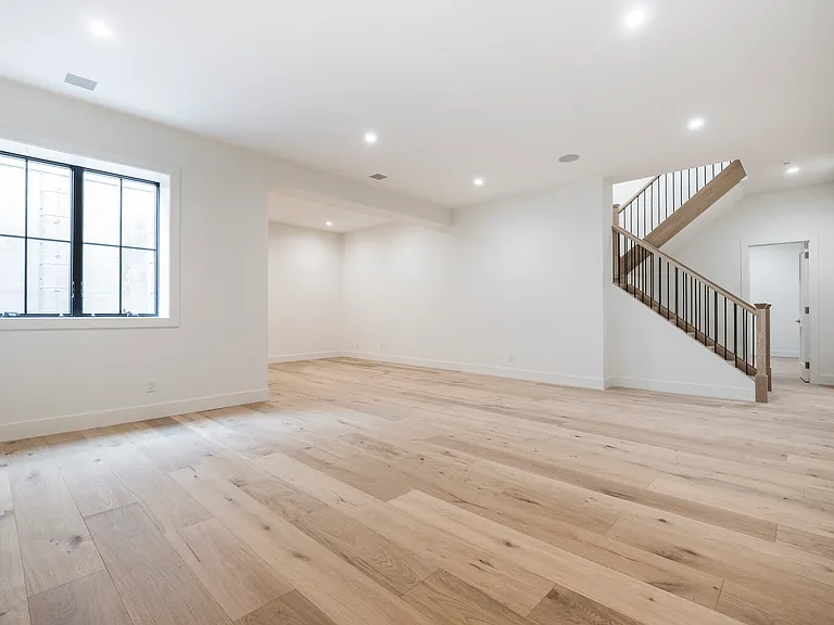 33 Harbor View Dr — Photo 22