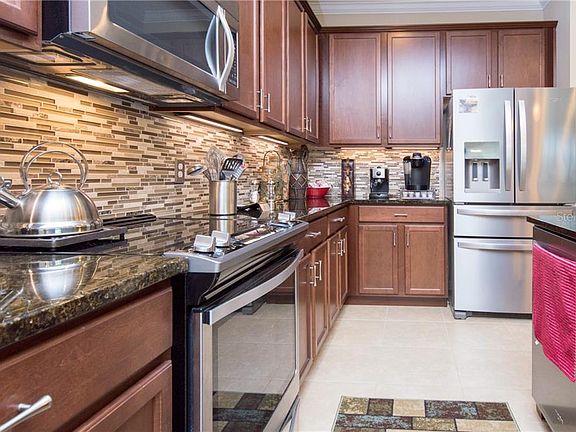 5th image of 2422 Pickford Cir