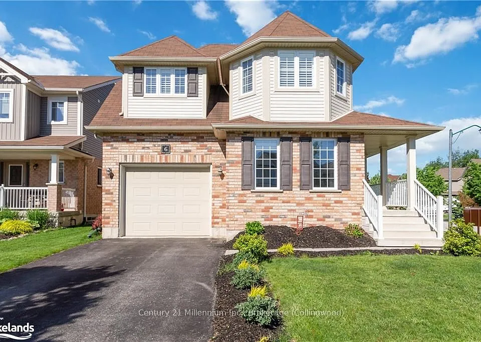 6 McKean Cres