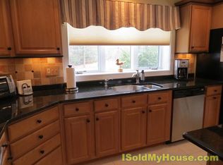 1 Buckhill Rd, Northborough, MA 01532