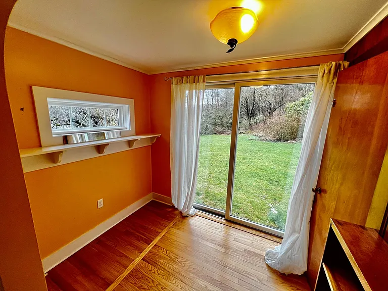 54 Glendale Rd — Photo 3
