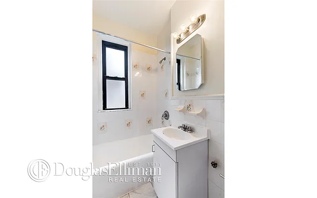 Rented by Douglas Elliman | media 15