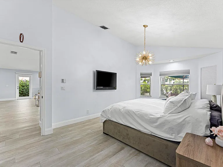 10112 Aqua Vista Way — Photo 27