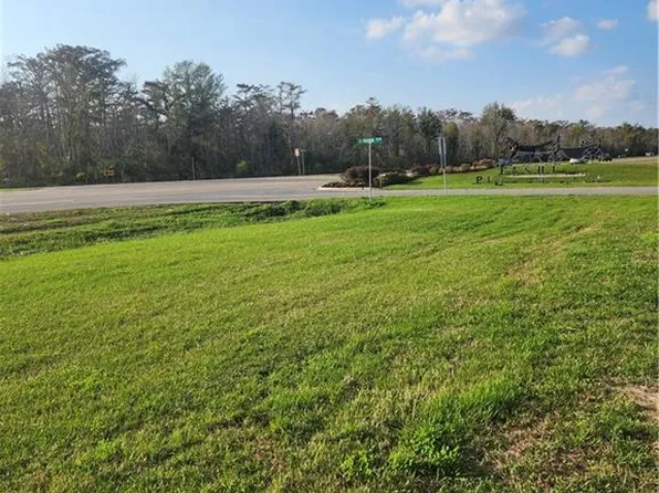 989 S Fashion Blvd, Hahnville, LA 70057