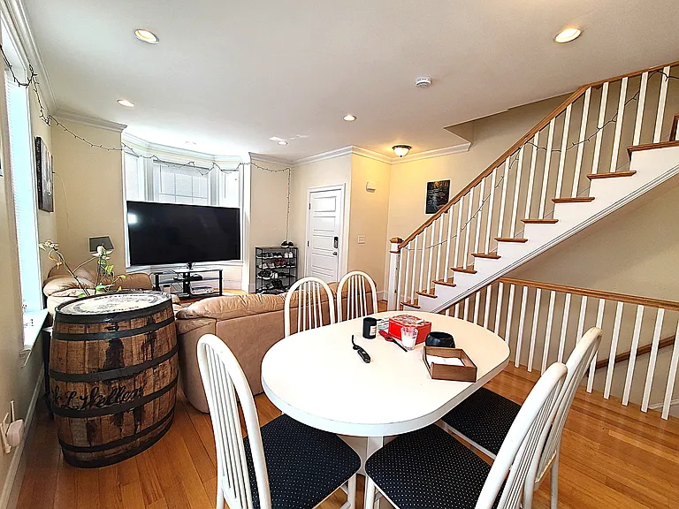 1 Larose Pl — Photo 7