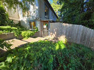 510 N Collier St #B, Coquille, OR