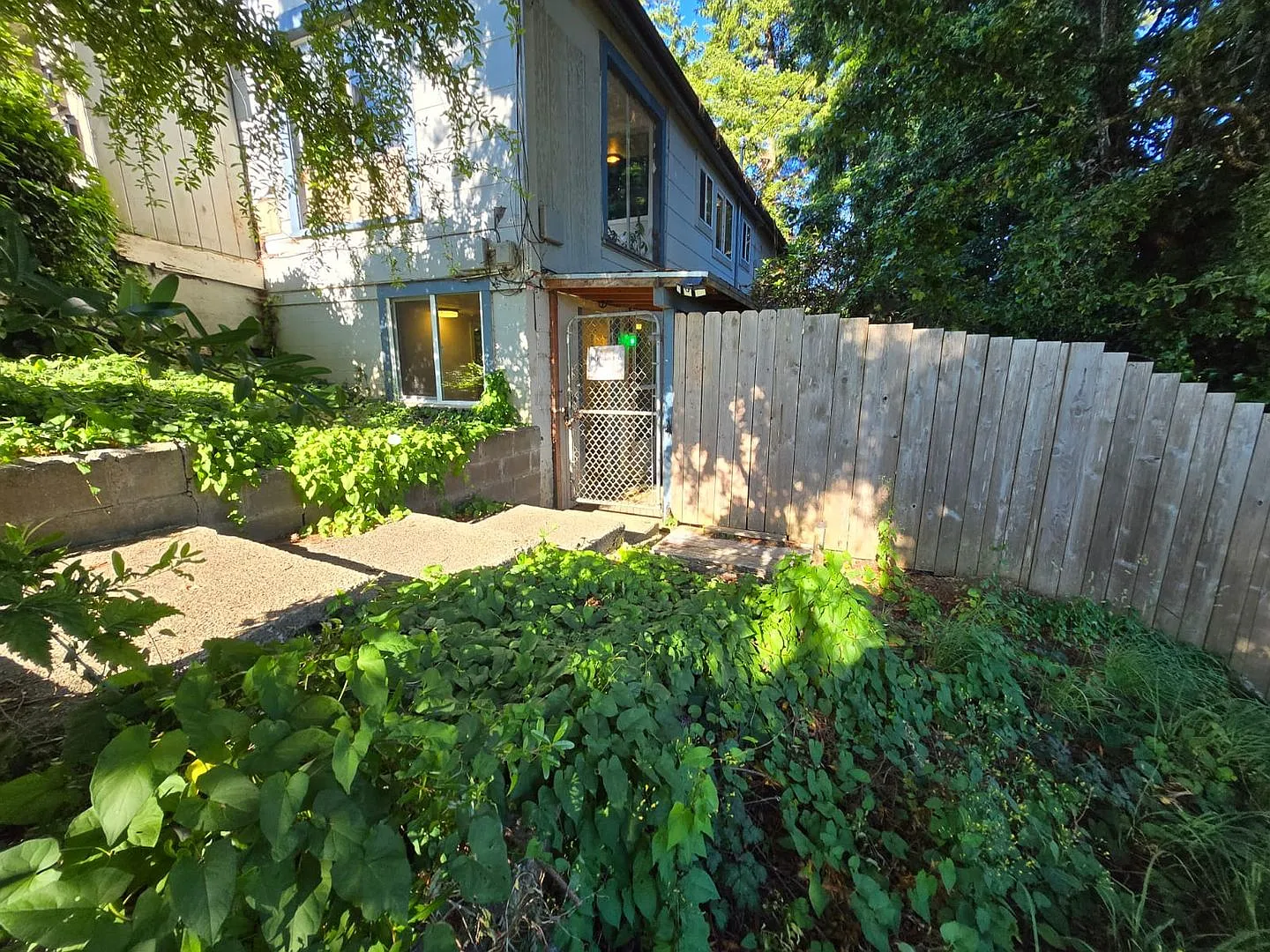 510 N Collier St #B photo 1