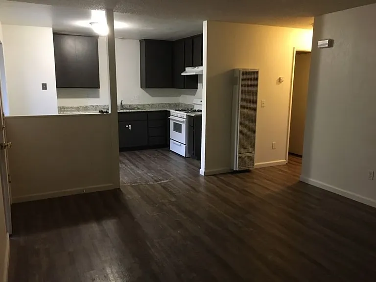 1605-1609 Front St #1611 — Photo 3
