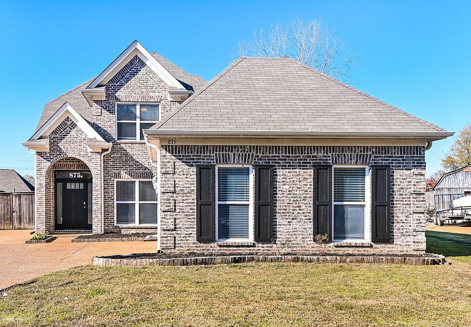 1st image of 875 Pebble Creek Cv N