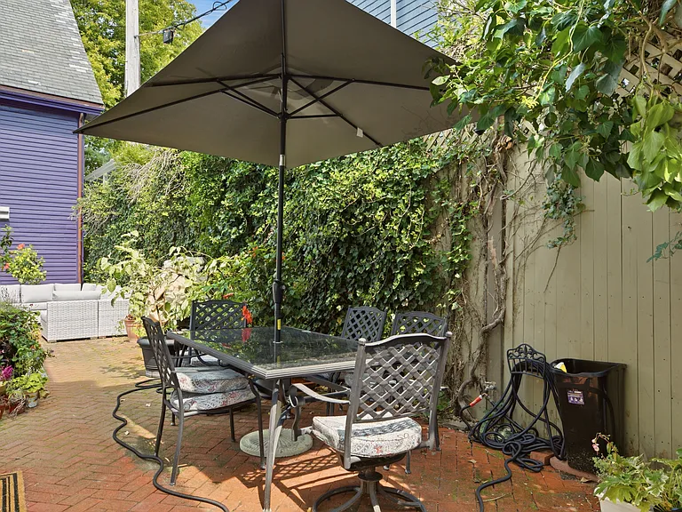 92 Pelham St #1 — Photo 29