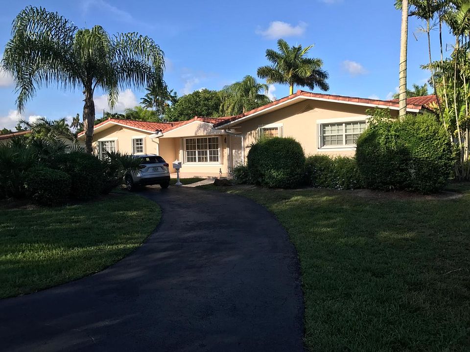 1st image of 13745 SW 74th Ave