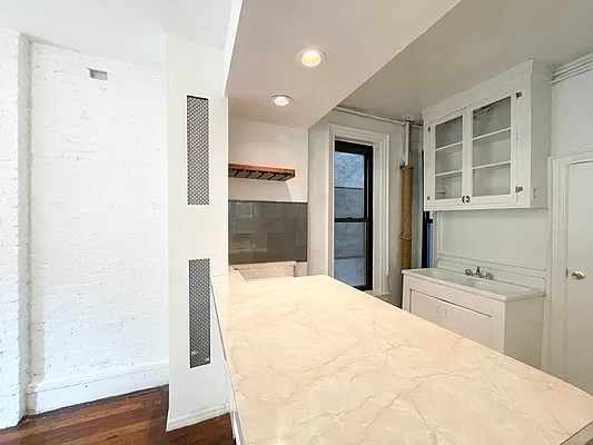 Rented by Spire Group | media 10