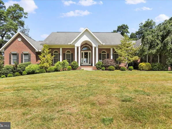 934 Samerica Dr, Chambersburg, PA 17202