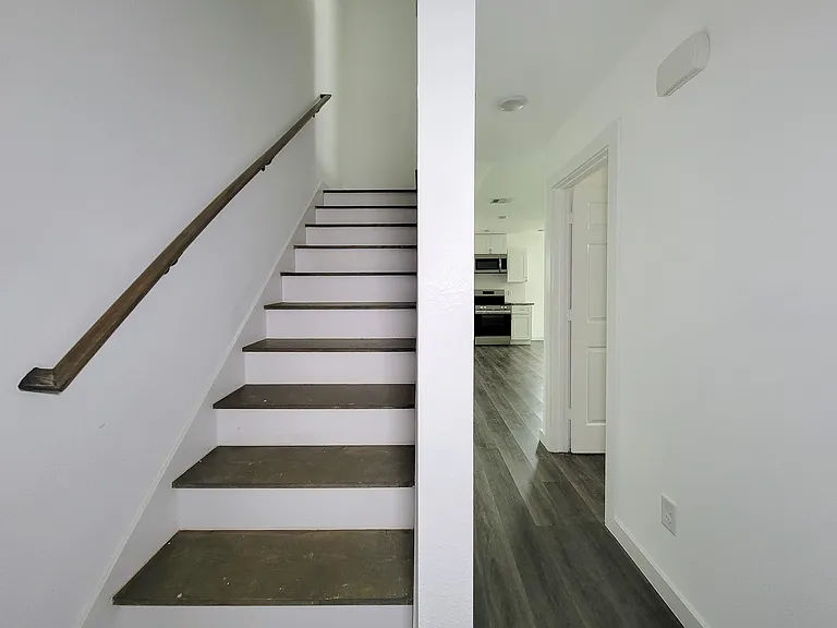 8122 Sterlingshire St #A — Photo 27