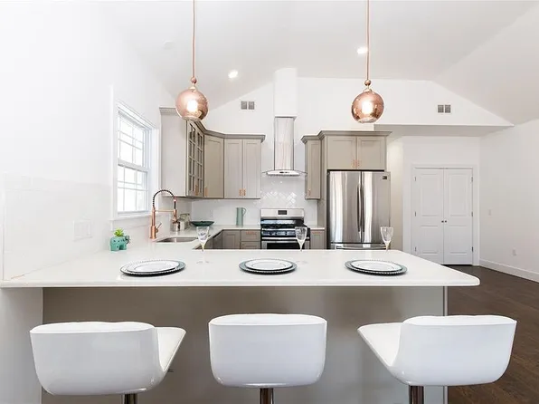 113 Zabriskie St #2, Jersey City, NJ 07307