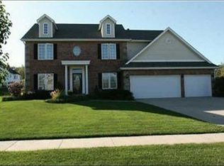6746 River Bnd, Johnston, IA 50131