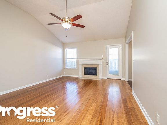 3rd image of 1824 Saint Andrews Dr