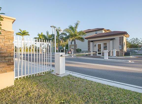 3rd image of 8650 NW 97th Ave