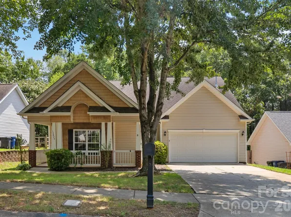 13824 Hastings Farm Rd, Huntersville, NC 28078