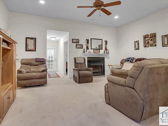 3rd image of 744 Laurel Park Ave