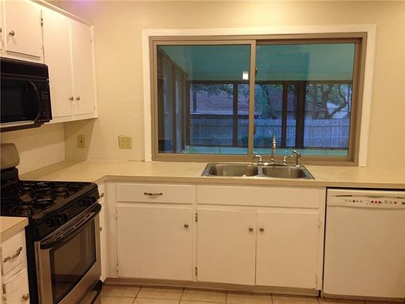 3rd image of 4406 Andalusia Dr