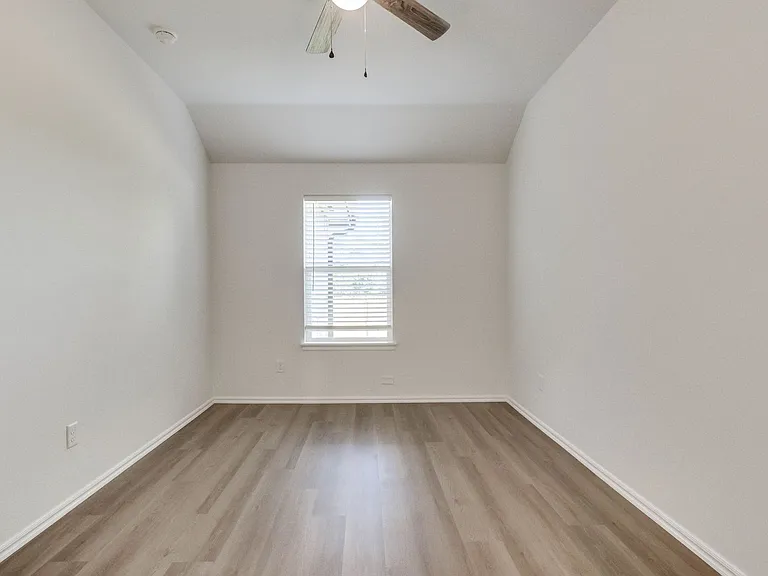 11505 Mackenzie Way — Photo 37