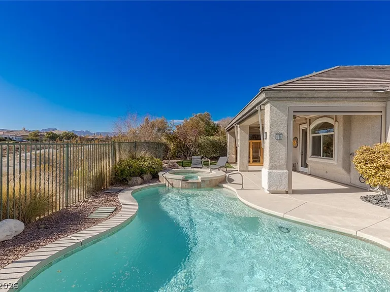 9421 Queen Charlotte Dr — Photo 85