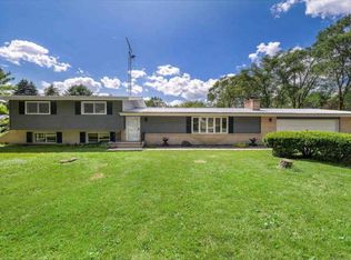 4022 Tripp Rd, Belvidere, IL 61008