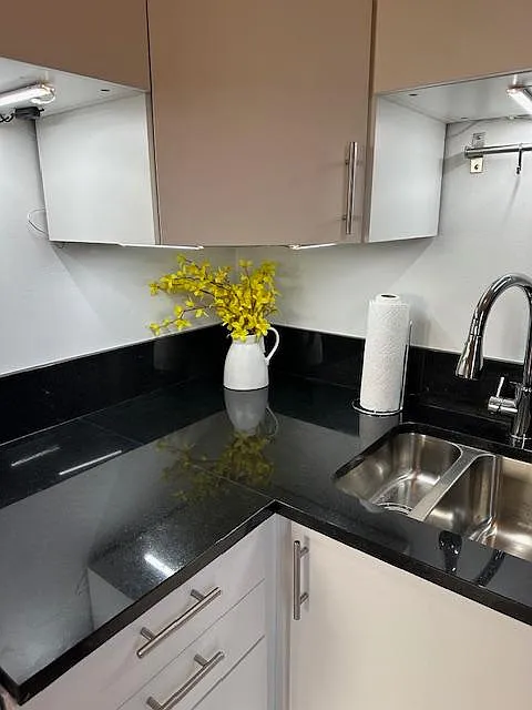 Studio, 400 sqft, $1,245 — Photo 3