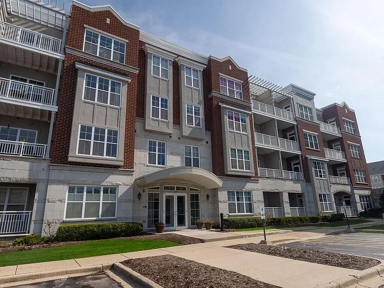 3872 S Lake Dr #211 — Photo 16
