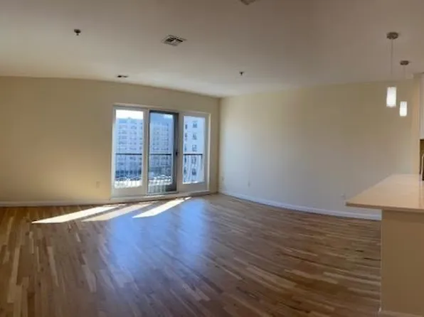 536 Grand St #605A, Hoboken, NJ 07030