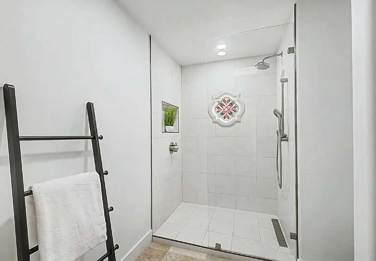 3521 E Cherokee St — Photo 14
