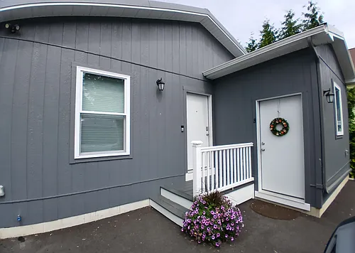94 N Pearl St #B Photo 1 94 N Pearl St #B Photo 1