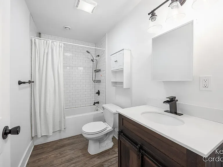 443 Barth Ave SE — Photo 17