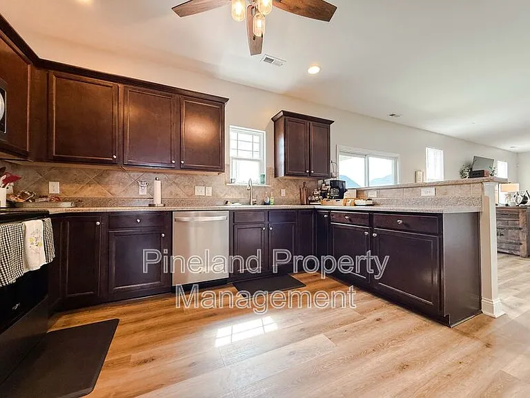 3935 Standardbred Dr — Photo 6
