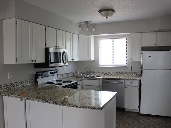 3rd image of 8948 Eden Ave #B