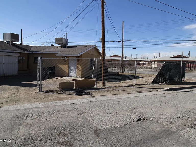8903 Old County Road A #EL — Photo 29