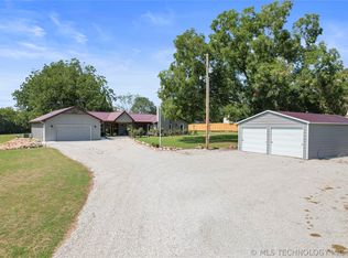 24590 S 600th Rd, Grove, OK 74344