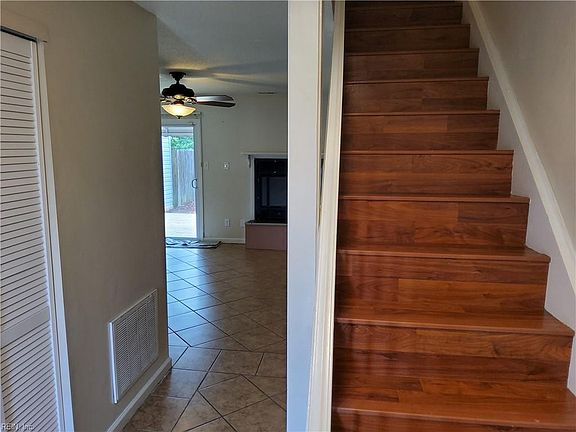 2nd image of 3624 Windmill Dr
