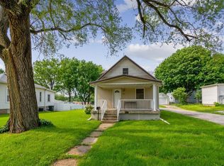 208 Wilson Ave SW, Cedar Rapids, IA 52404